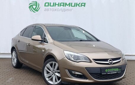 Opel Astra J, 2013 год, 740 000 рублей, 3 фотография