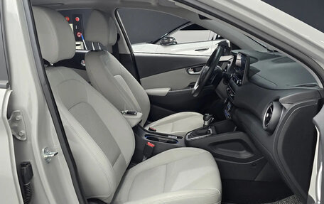 Hyundai Kona I, 2023 год, 2 963 000 рублей, 8 фотография