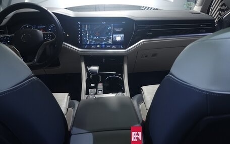 Volkswagen Touareg III, 2021 год, 7 500 000 рублей, 10 фотография