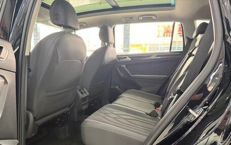 Volkswagen Tiguan II, 2022 год, 2 625 000 рублей, 5 фотография