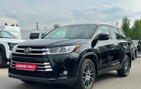Toyota Highlander III, 2016 год, 4 070 000 рублей, 1 фотография