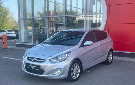 Hyundai Solaris II рестайлинг, 2012 год, 830 000 рублей, 1 фотография