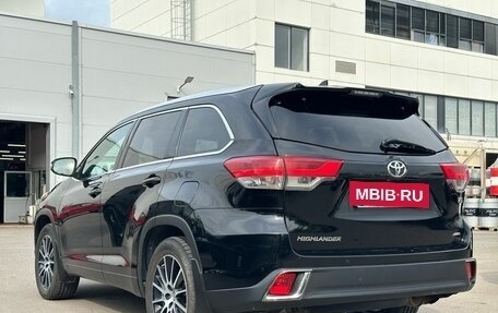 Toyota Highlander III, 2016 год, 4 070 000 рублей, 5 фотография