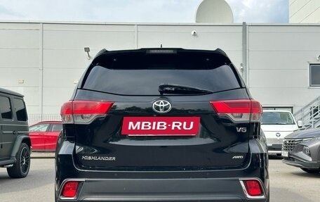 Toyota Highlander III, 2016 год, 4 070 000 рублей, 7 фотография