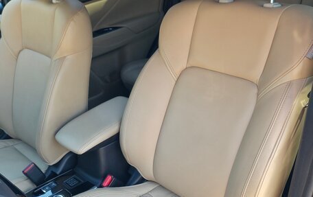 Mitsubishi Outlander III рестайлинг 3, 2019 год, 2 490 000 рублей, 14 фотография