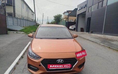 Hyundai Solaris II рестайлинг, 2019 год, 900 000 рублей, 2 фотография