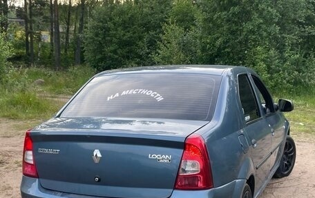 Renault Logan I, 2011 год, 380 000 рублей, 2 фотография