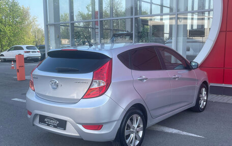 Hyundai Solaris II рестайлинг, 2012 год, 830 000 рублей, 4 фотография