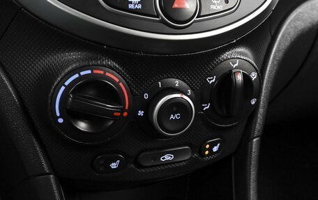 Hyundai Solaris II рестайлинг, 2012 год, 899 000 рублей, 14 фотография