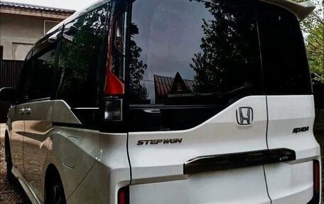 Honda Stepwgn IV, 2022 год, 1 960 000 рублей, 5 фотография