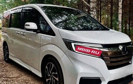Honda Stepwgn IV, 2022 год, 1 960 000 рублей, 2 фотография