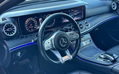Mercedes-Benz E-Класс, 2019 год, 3 200 000 рублей, 8 фотография