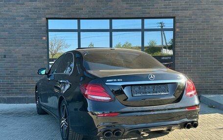 Mercedes-Benz E-Класс, 2019 год, 3 200 000 рублей, 3 фотография