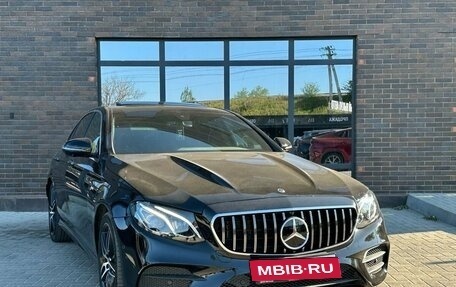 Mercedes-Benz E-Класс, 2019 год, 3 200 000 рублей, 6 фотография