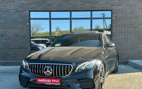 Mercedes-Benz E-Класс, 2019 год, 3 200 000 рублей, 1 фотография