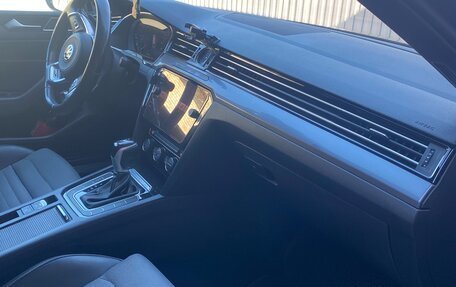 Volkswagen Passat B8 рестайлинг, 2019 год, 2 200 000 рублей, 10 фотография