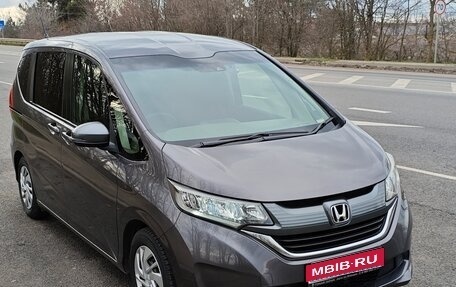Honda Freed II, 2018 год, 1 600 000 рублей, 1 фотография