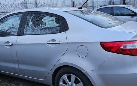 KIA Rio III рестайлинг, 2013 год, 1 100 000 рублей, 3 фотография