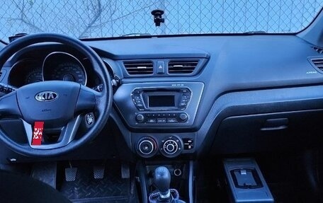 KIA Rio III рестайлинг, 2013 год, 1 100 000 рублей, 5 фотография