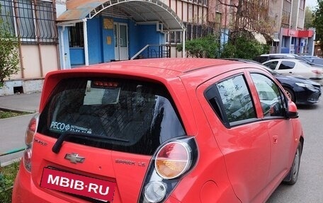 Chevrolet Spark III, 2011 год, 700 000 рублей, 2 фотография