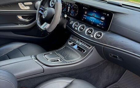 Mercedes-Benz E-Класс, 2021 год, 4 560 000 рублей, 15 фотография