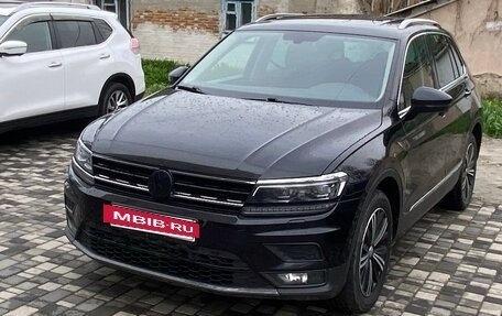 Volkswagen Tiguan II, 2018 год, 2 450 000 рублей, 3 фотография