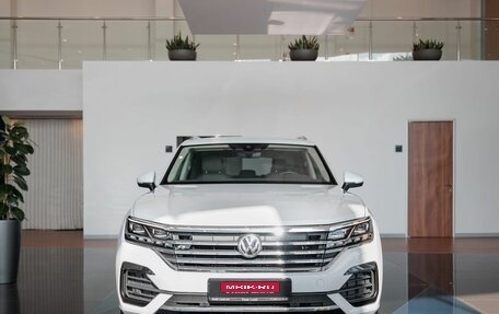 Volkswagen Touareg III, 2019 год, 4 990 000 рублей, 3 фотография