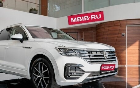 Volkswagen Touareg III, 2019 год, 4 990 000 рублей, 6 фотография