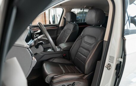 Volkswagen Touareg III, 2019 год, 4 990 000 рублей, 19 фотография