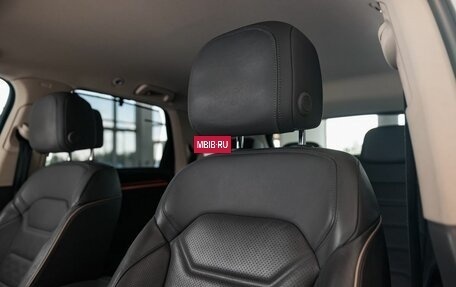 Volkswagen Touareg III, 2019 год, 4 990 000 рублей, 20 фотография