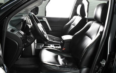 Toyota Land Cruiser Prado 150 рестайлинг 2, 2011 год, 2 999 000 рублей, 10 фотография