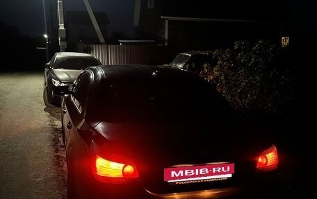 BMW 5 серия, 2004 год, 750 000 рублей, 3 фотография