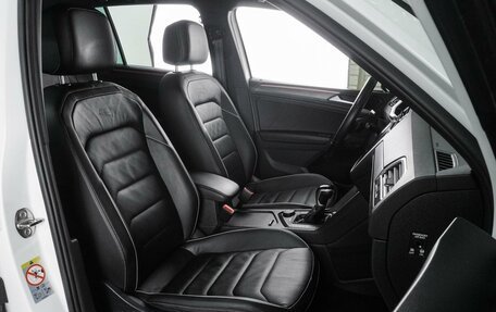 Volkswagen Tiguan II, 2021 год, 2 347 000 рублей, 8 фотография
