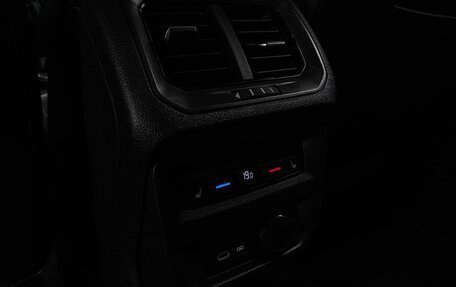Volkswagen Tiguan II, 2021 год, 2 347 000 рублей, 12 фотография