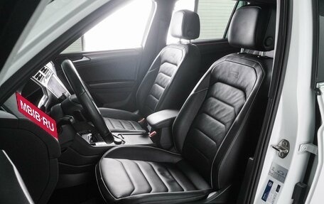 Volkswagen Tiguan II, 2021 год, 2 347 000 рублей, 10 фотография