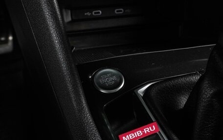 Volkswagen Tiguan II, 2021 год, 2 347 000 рублей, 21 фотография