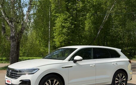 Volkswagen Touareg III, 2018 год, 5 750 000 рублей, 6 фотография