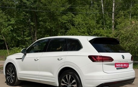 Volkswagen Touareg III, 2018 год, 5 750 000 рублей, 5 фотография