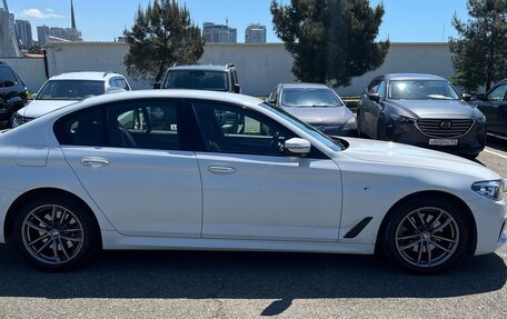 BMW 5 серия, 2018 год, 3 050 000 рублей, 4 фотография