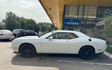 Dodge Challenger III рестайлинг 2, 2020 год, 4 090 000 рублей, 12 фотография