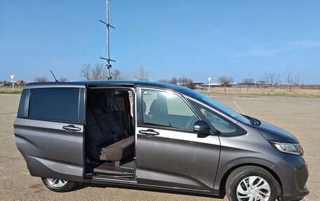 Honda Freed II, 2018 год, 1 600 000 рублей, 16 фотография