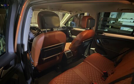 Volkswagen Tiguan II, 2019 год, 2 390 000 рублей, 17 фотография