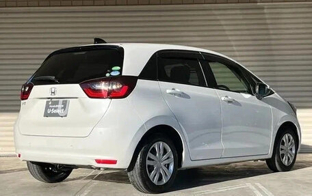 Honda Fit, 2021 год, 1 230 000 рублей, 4 фотография