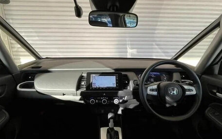Honda Fit, 2021 год, 1 230 000 рублей, 6 фотография