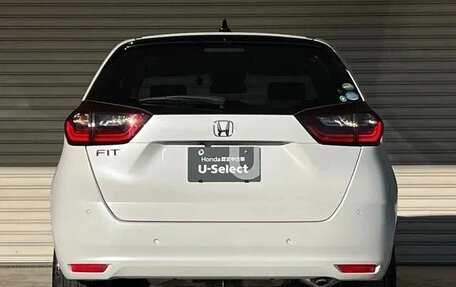Honda Fit, 2021 год, 1 230 000 рублей, 3 фотография