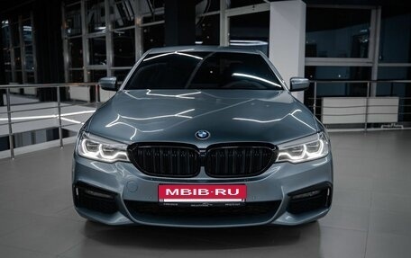 BMW 5 серия, 2020 год, 3 240 000 рублей, 2 фотография
