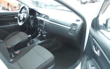 KIA Rio IV, 2019 год, 1 098 000 рублей, 12 фотография