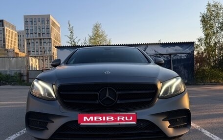 Mercedes-Benz E-Класс, 2018 год, 3 300 000 рублей, 2 фотография
