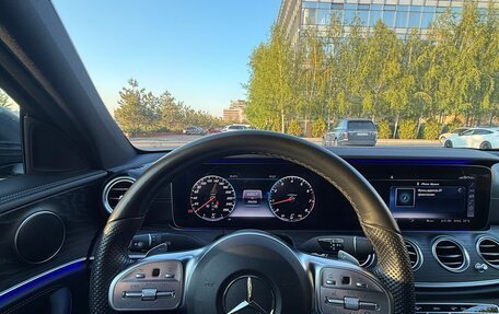 Mercedes-Benz E-Класс, 2018 год, 3 300 000 рублей, 16 фотография