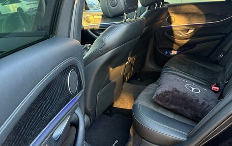 Mercedes-Benz E-Класс, 2018 год, 3 300 000 рублей, 20 фотография
